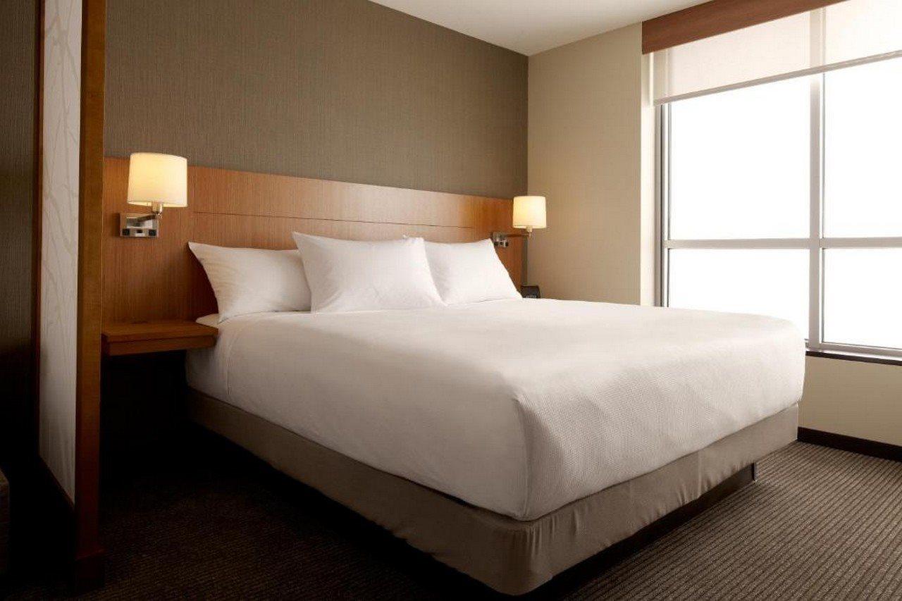 Hyatt Place Chantilly Dulles Airport South Exterior photo