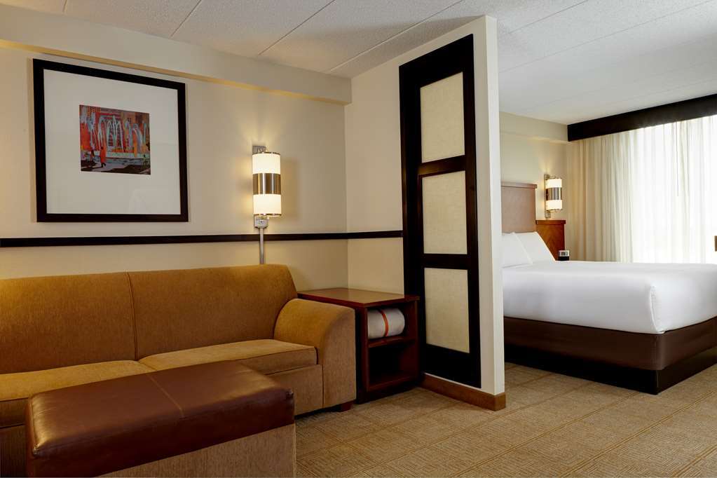 Hyatt Place Chantilly Dulles Airport South Room photo