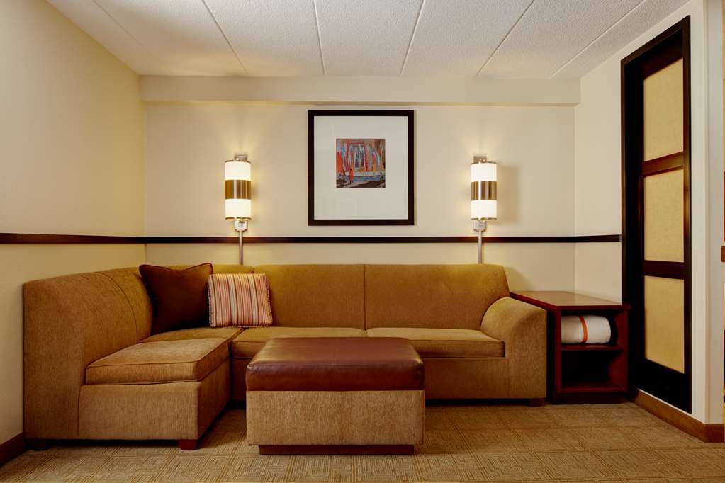 Hyatt Place Chantilly Dulles Airport South Interior photo