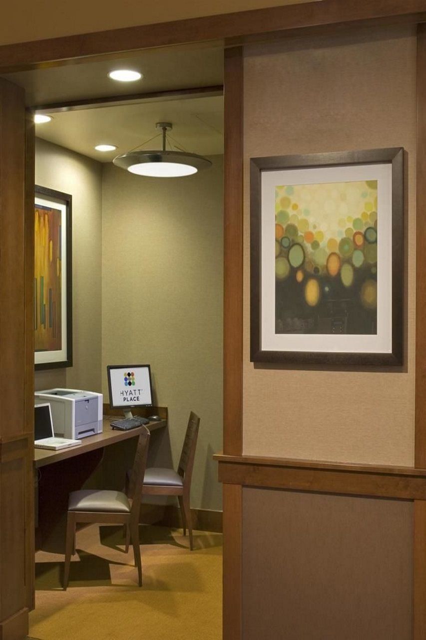Hyatt Place Chantilly Dulles Airport South Exterior photo