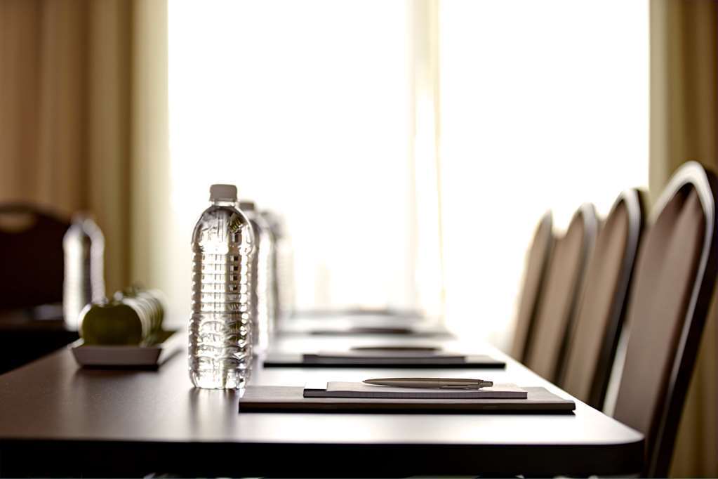 Hyatt Place Chantilly Dulles Airport South Facilities photo